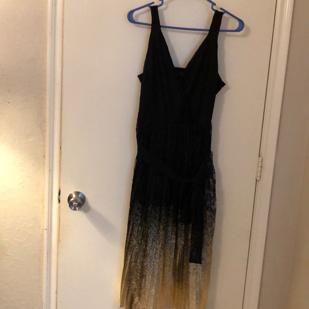 Nice dress black and gold
